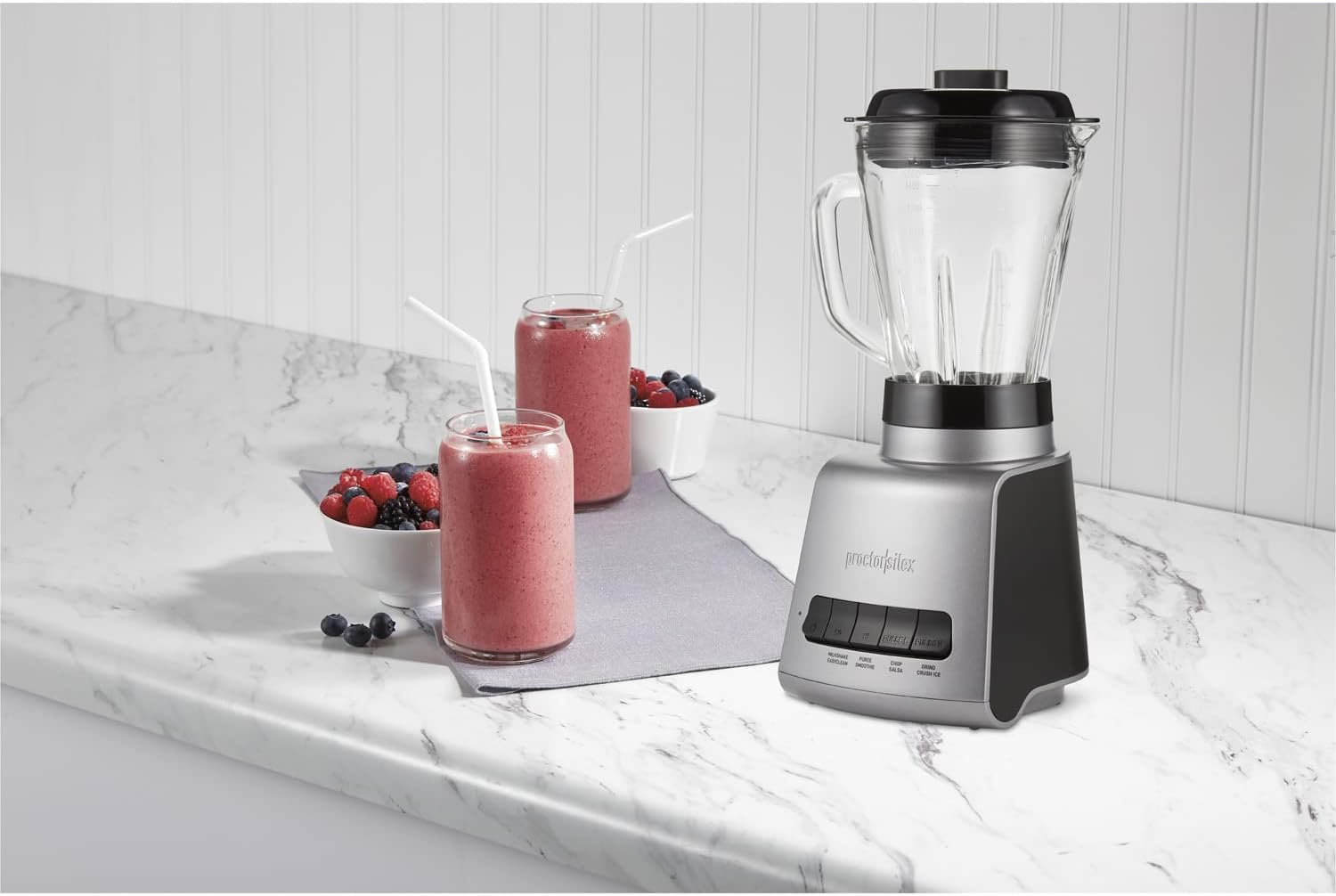 Proctor-Silex Blender, 950 Watts of Peak Power, 52 oz. Capacity, Black & Silver, 53560