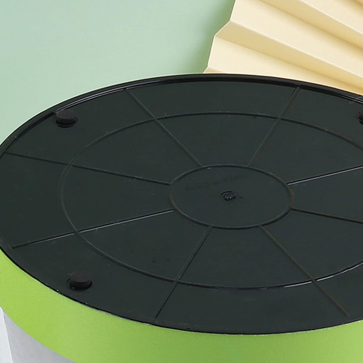 2-in-1 Interactive Cat Toy with Rotating Mouse & Scratching Pad